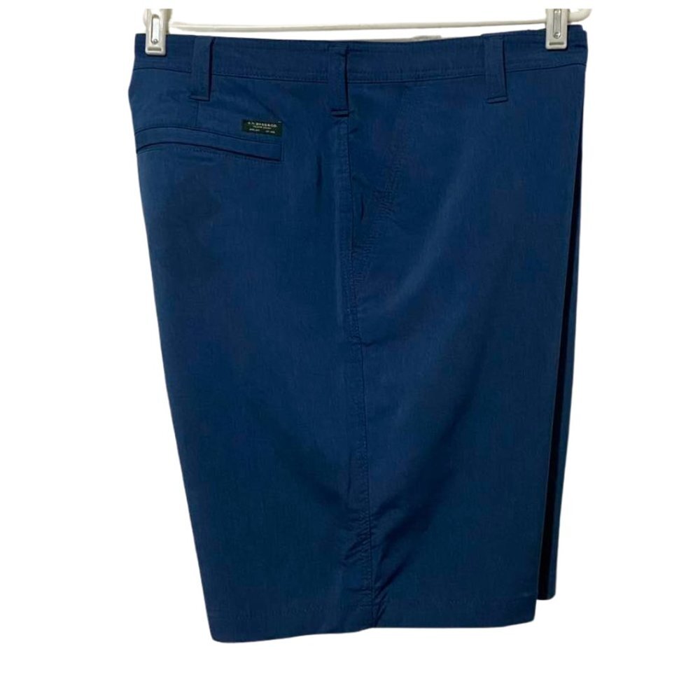 G.H. Bass & Co. Blue Stretch Casual Shorts Men's Size 40 Preppy Golf - Picture 2 of 10